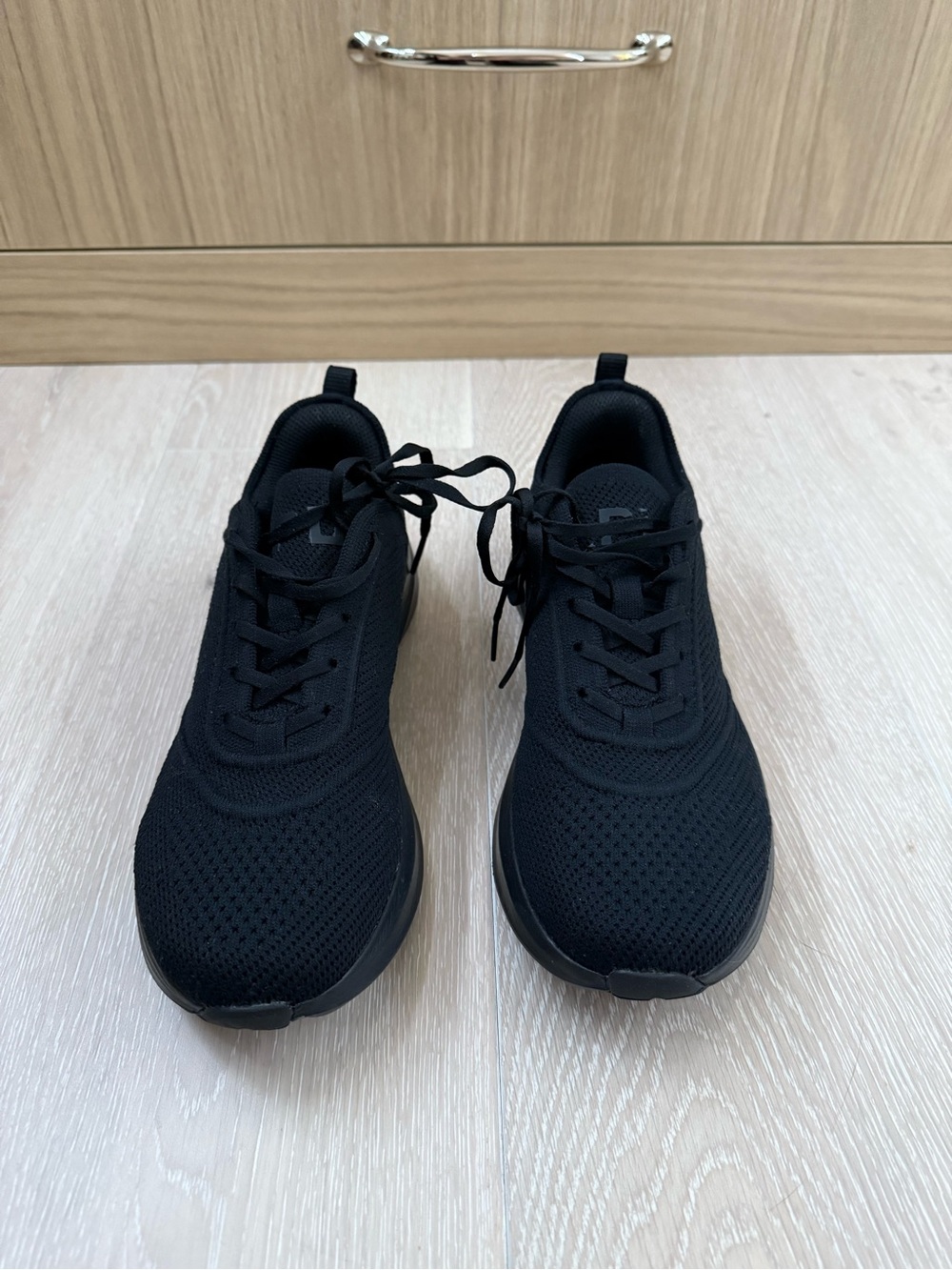 APL Women's TechLoom Dream Black 7.5 - LIKE NEW